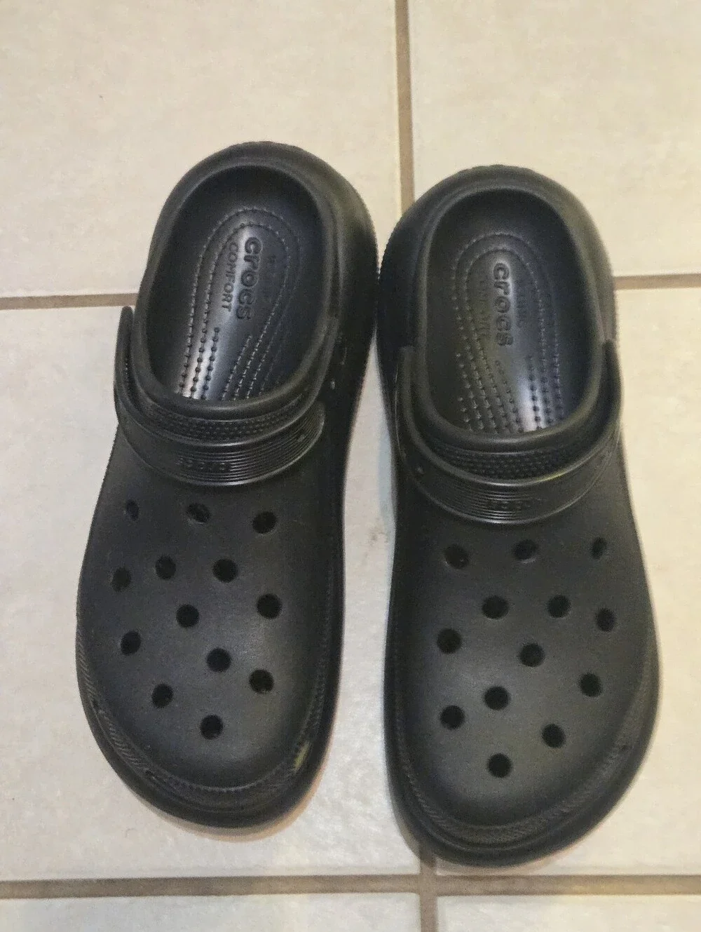CROCS Classic Clog in Black - Men’s Slip-On Sandals